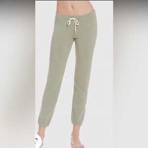 NWT Monrow vintage drawstring jogger sweat pants. Womens size M.